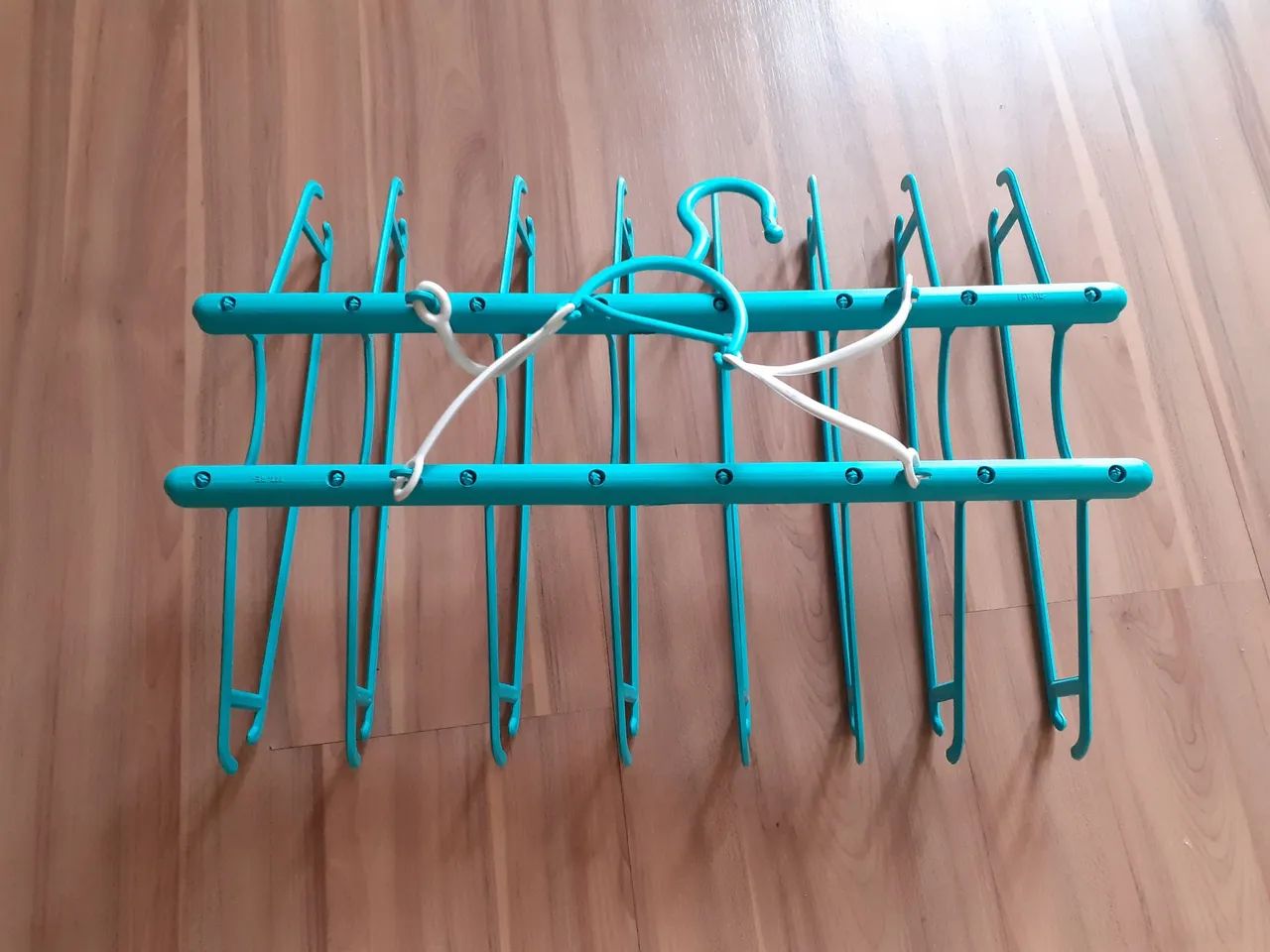 Cabideiro de plástico - 8 peças - Foto 3
