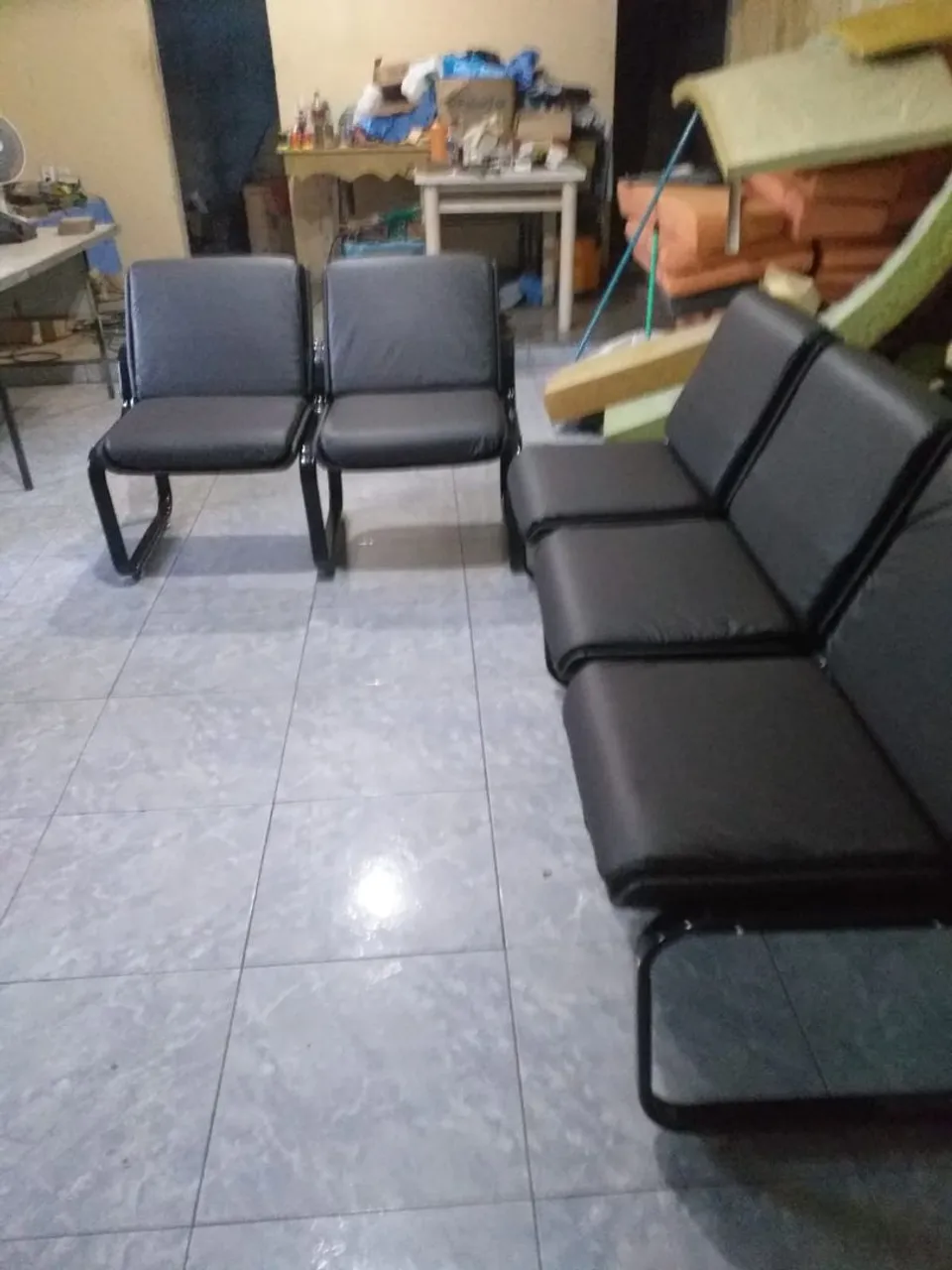 Poltronas em Couro Sintético