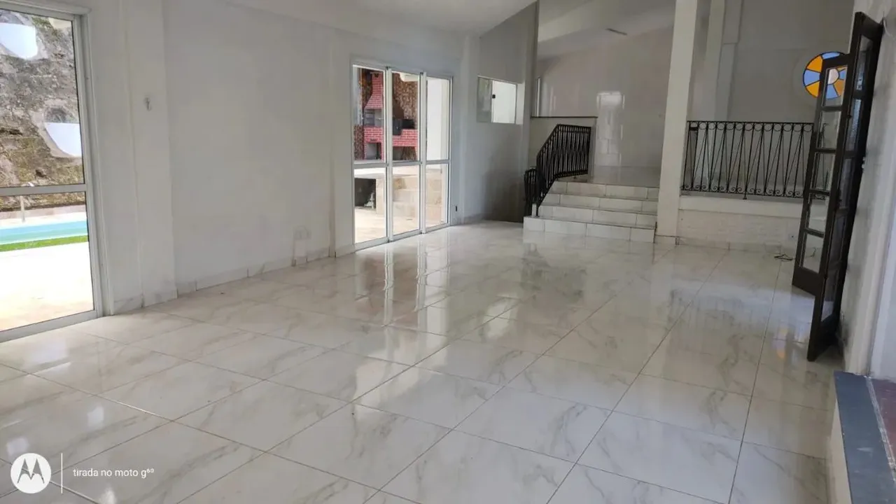 Venda de Imóvel Agrícola em Dos Finco - 250m² com 3 Dormitórios/Quartos