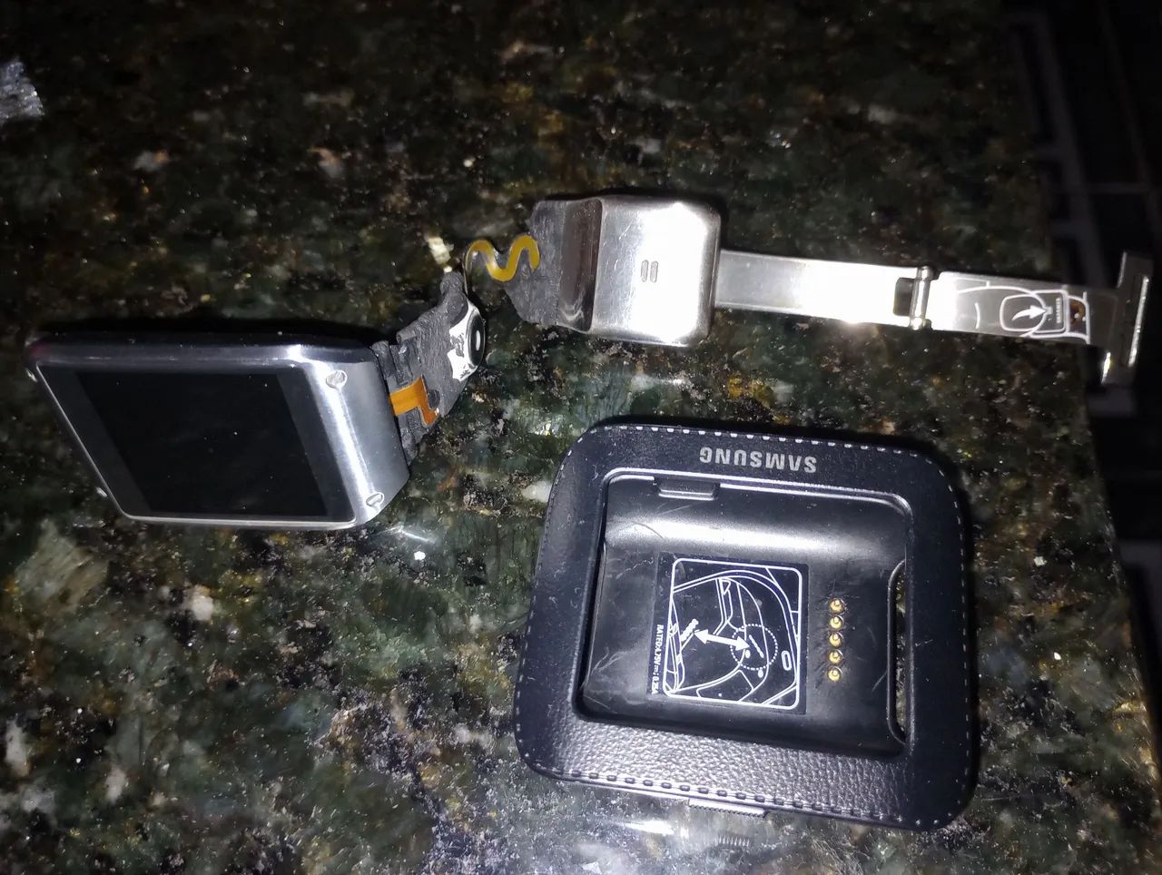 Galaxy gear pra retirada de peças 