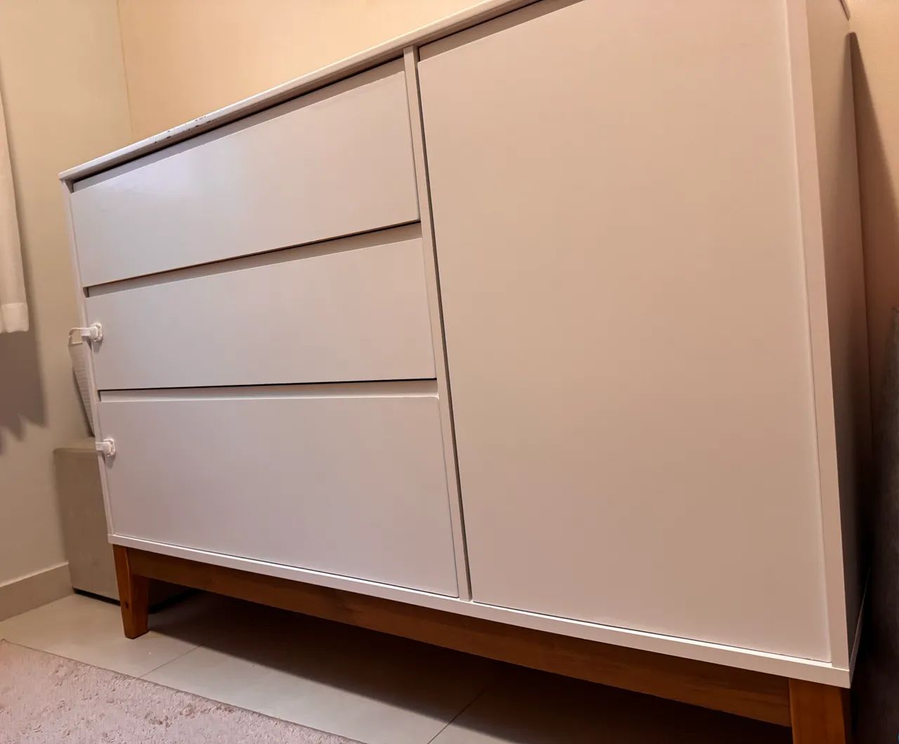 Cômoda Infantil Clean com Porta Matic Branco Eco Wood Branco com Prateleiras - Foto 2