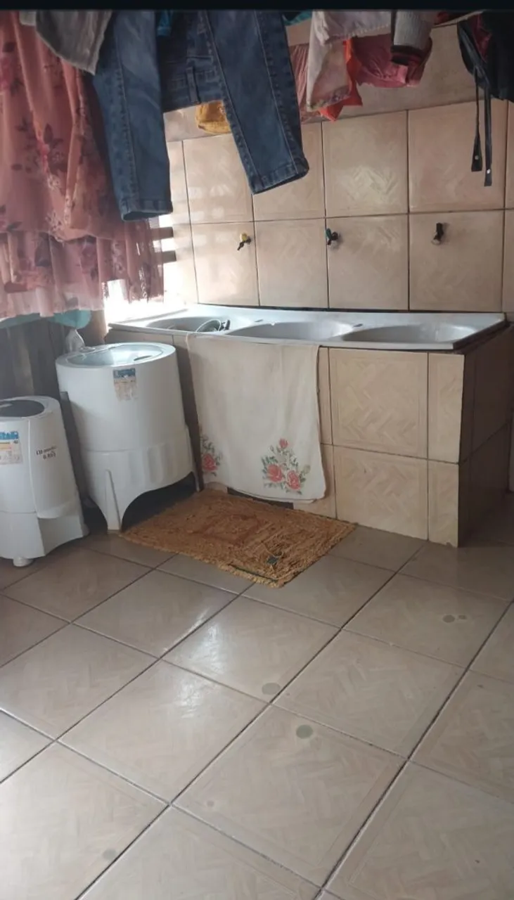 Vende-se casa em Cujubim