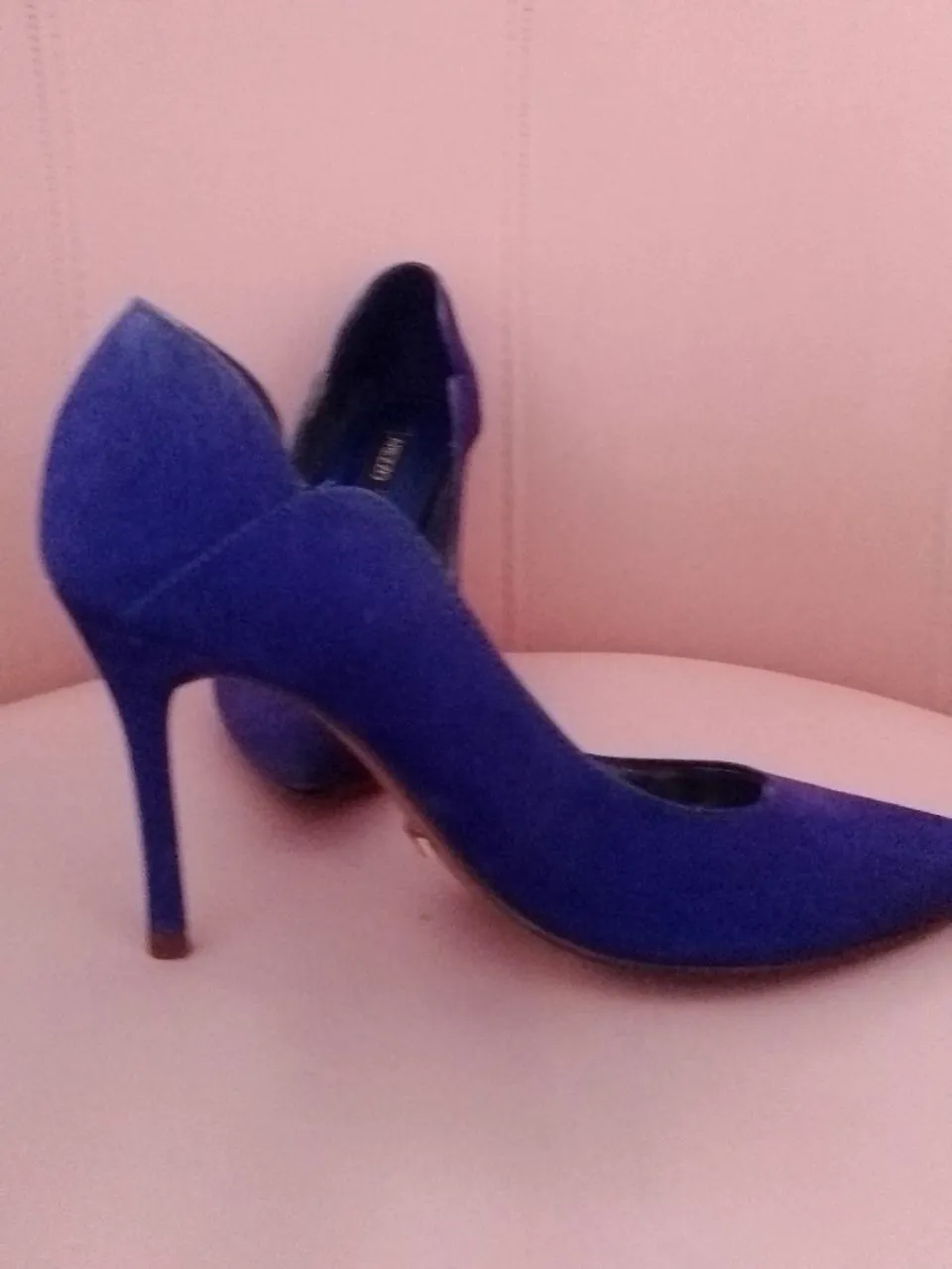 Scarpin Azul Royal - Elegância e Estilo