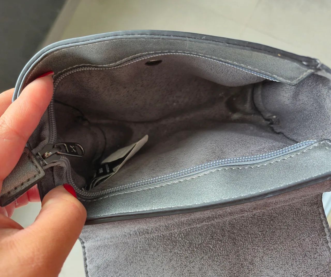 Bolsa transversal cinza Hering -usada - Foto 4