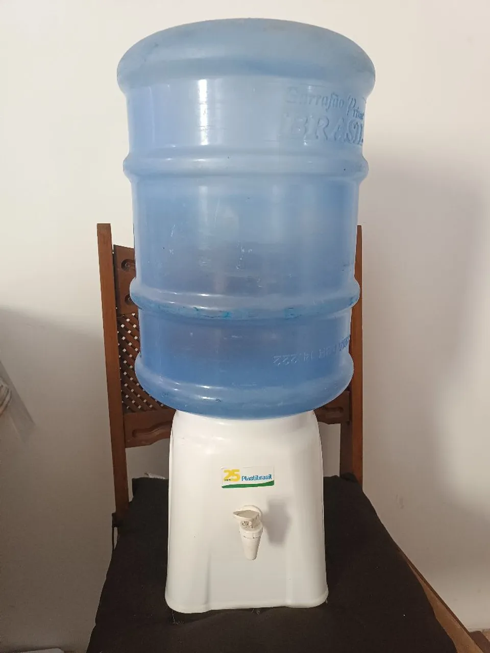 Bebedouro com Garrafão de Água