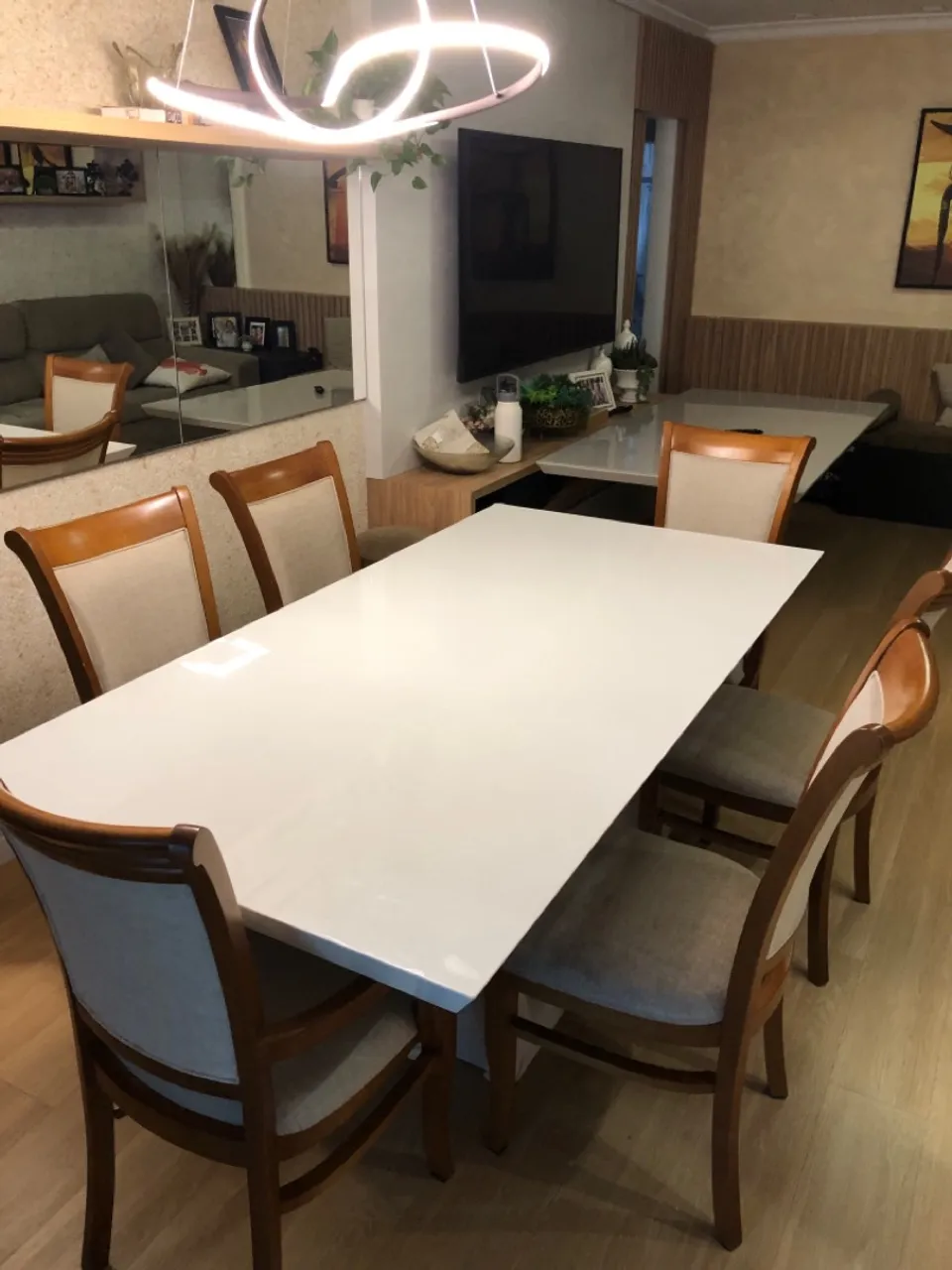 Mesa de ultra compacto sem as cadeiras