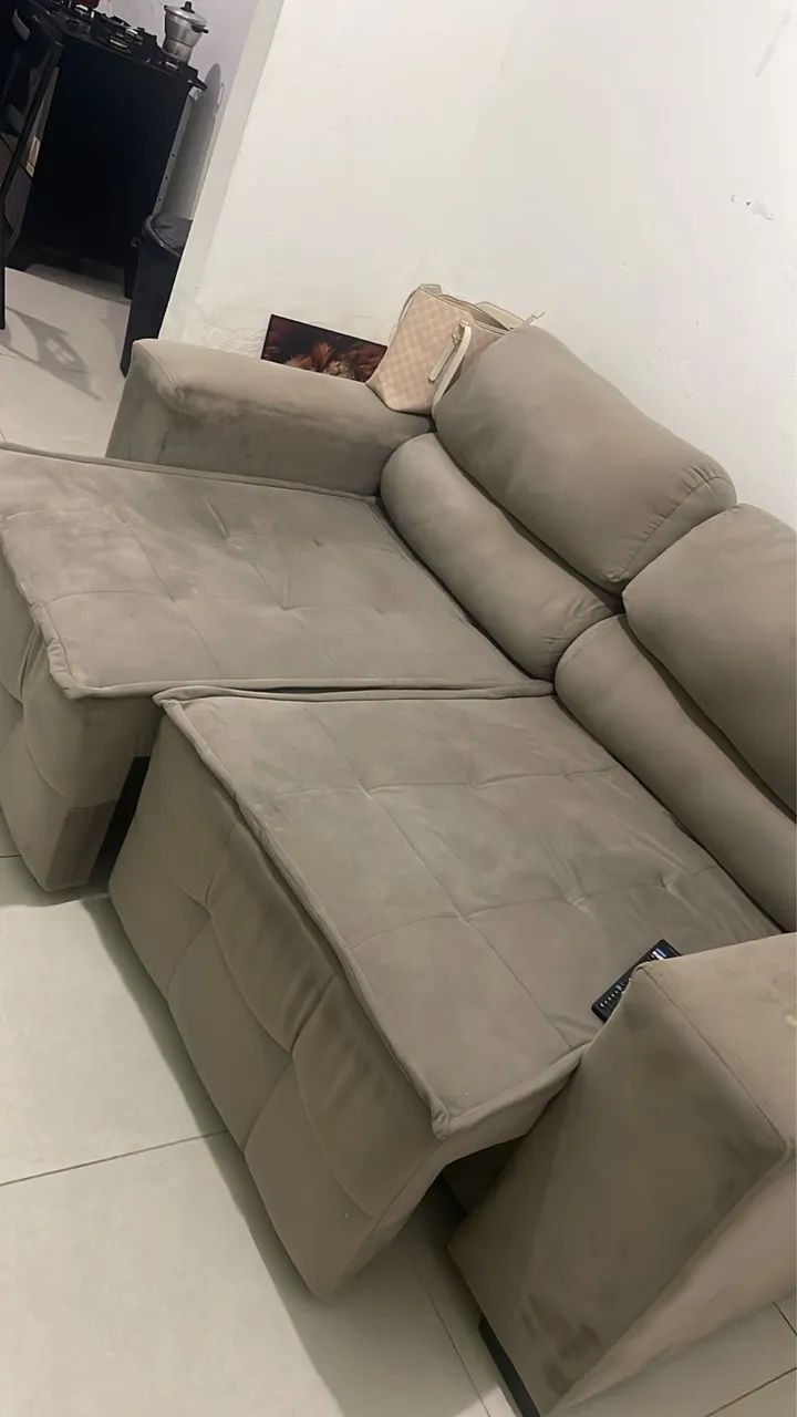 Selling a Semi-New Reclining Sofa64739711018114120