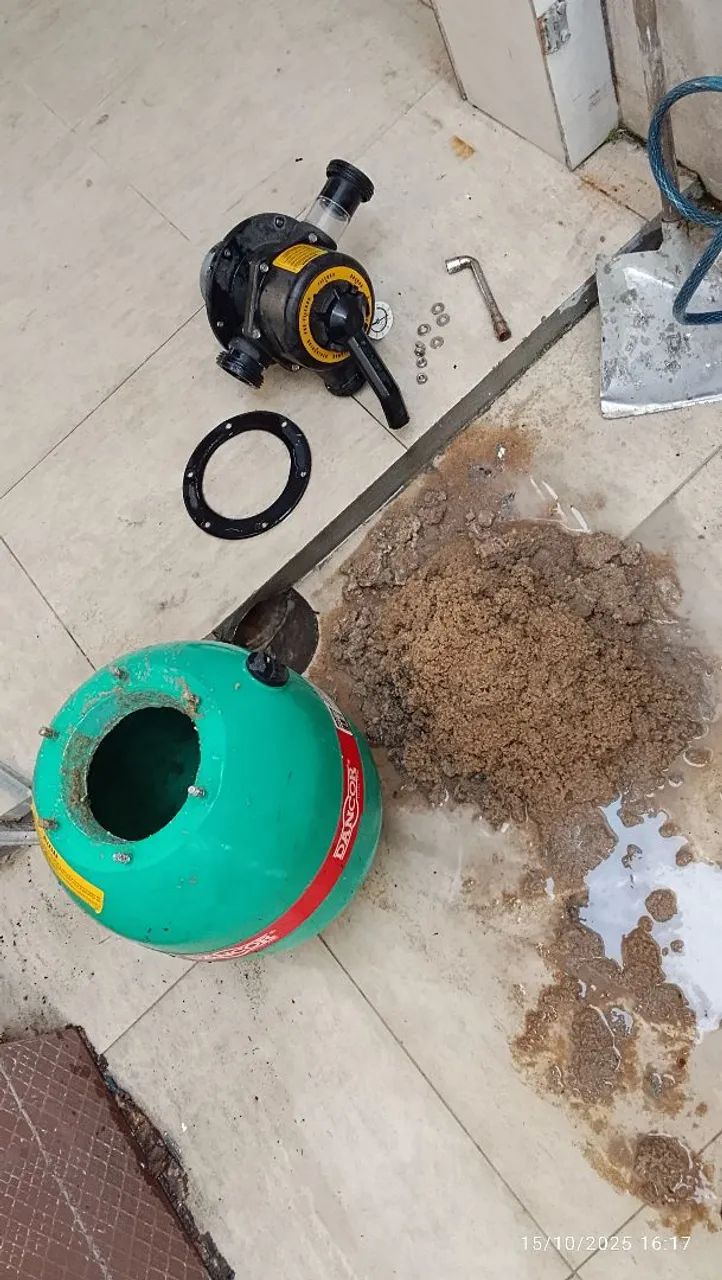 Troca de areia de filtros de piscinas 
