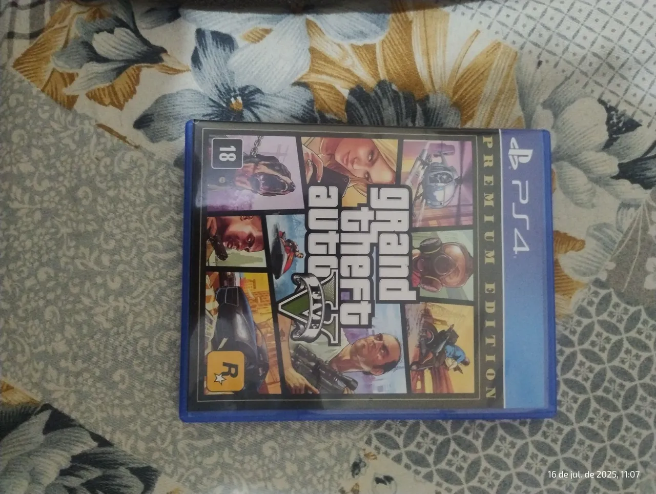 Grand Theft Auto V (GTA V) - PS4 - Premium Edition