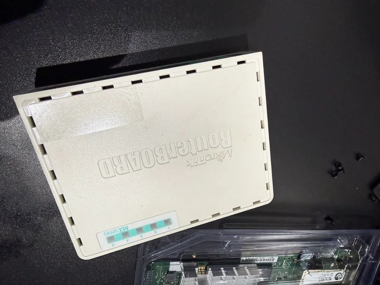 MikroTik RouterBOARD hEX Lite64286339763585121
