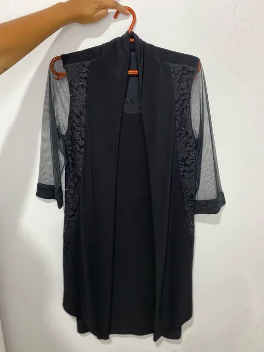 Vestido Longo Preto com Detalhes em Renda - Foto 2