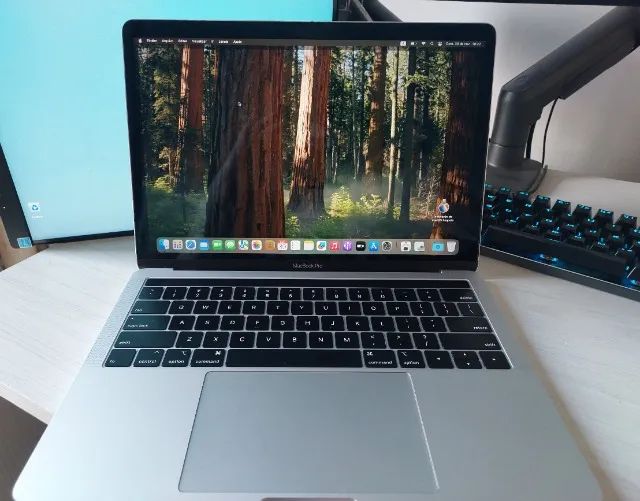 MacBook Pro 2018 - 256GB SSD - 8GB de RAM- Touch Bar - i5