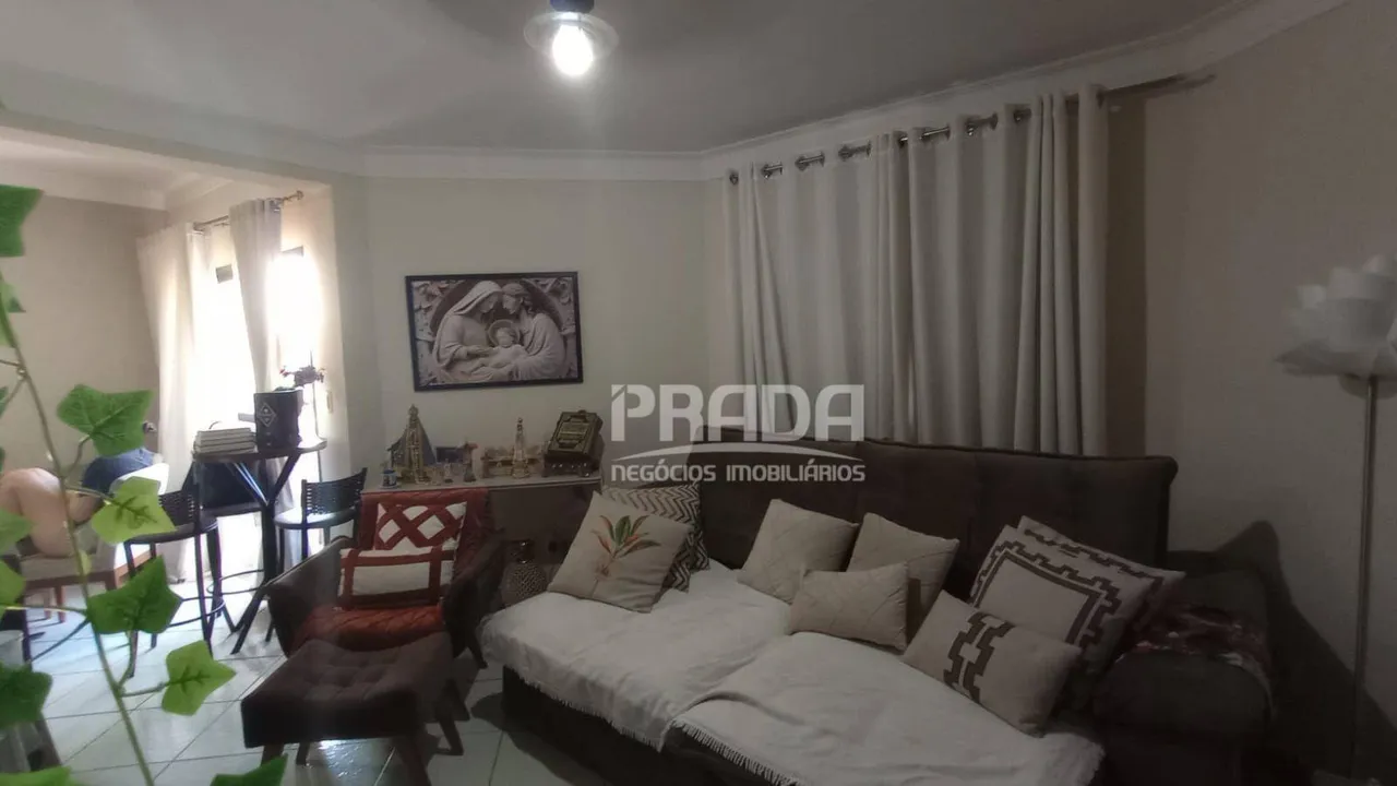 Apartamento à venda com 3 quartos sendo 1 suíte - Santa Maria - Uberlândia/MG.