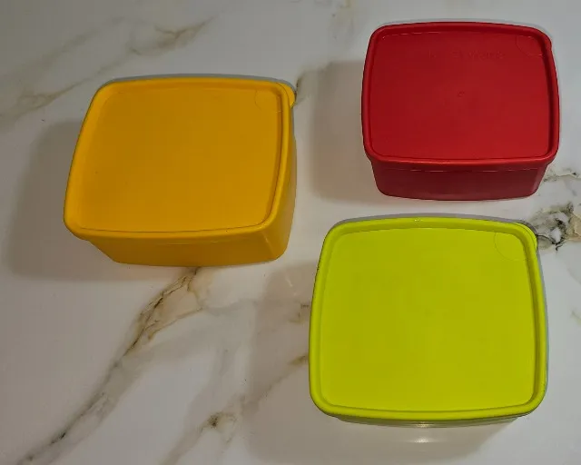 Tupperware Pequena 400Ml Colorida (unidade)