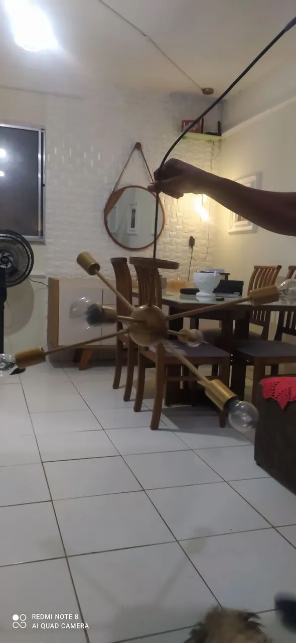 Lustre Moderno de Metal Dourado - Foto 4