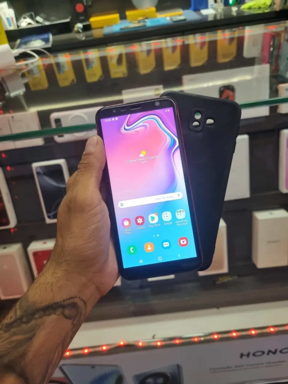 Samsung J6+