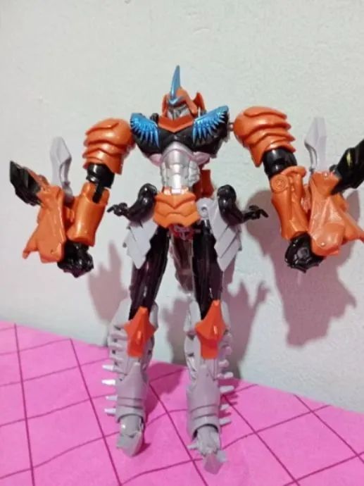 Boneco Transformers - Figura de Ação
