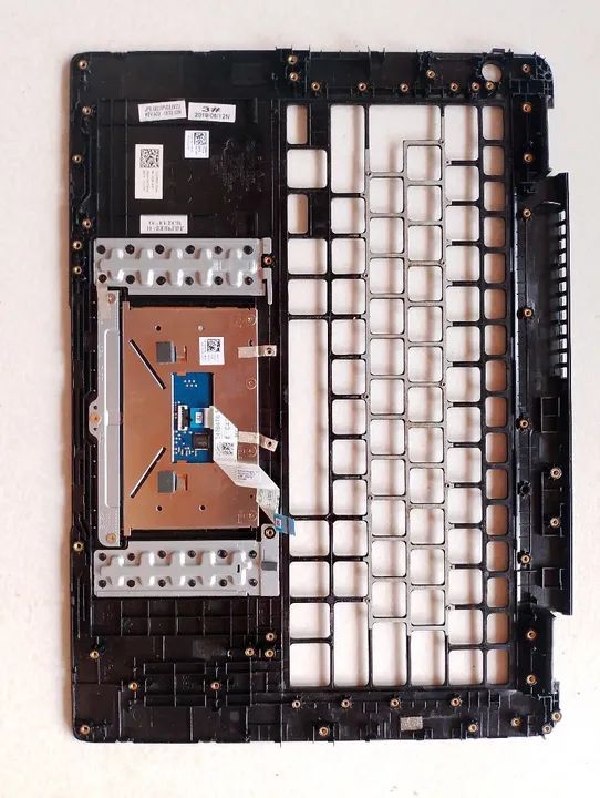 Palmrest Dell Latitude 3400 - Foto 2
