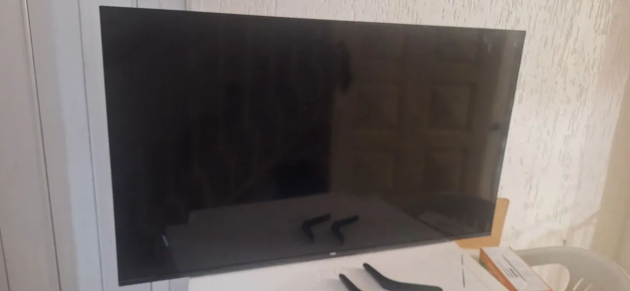 Smart tv com tela trincada 