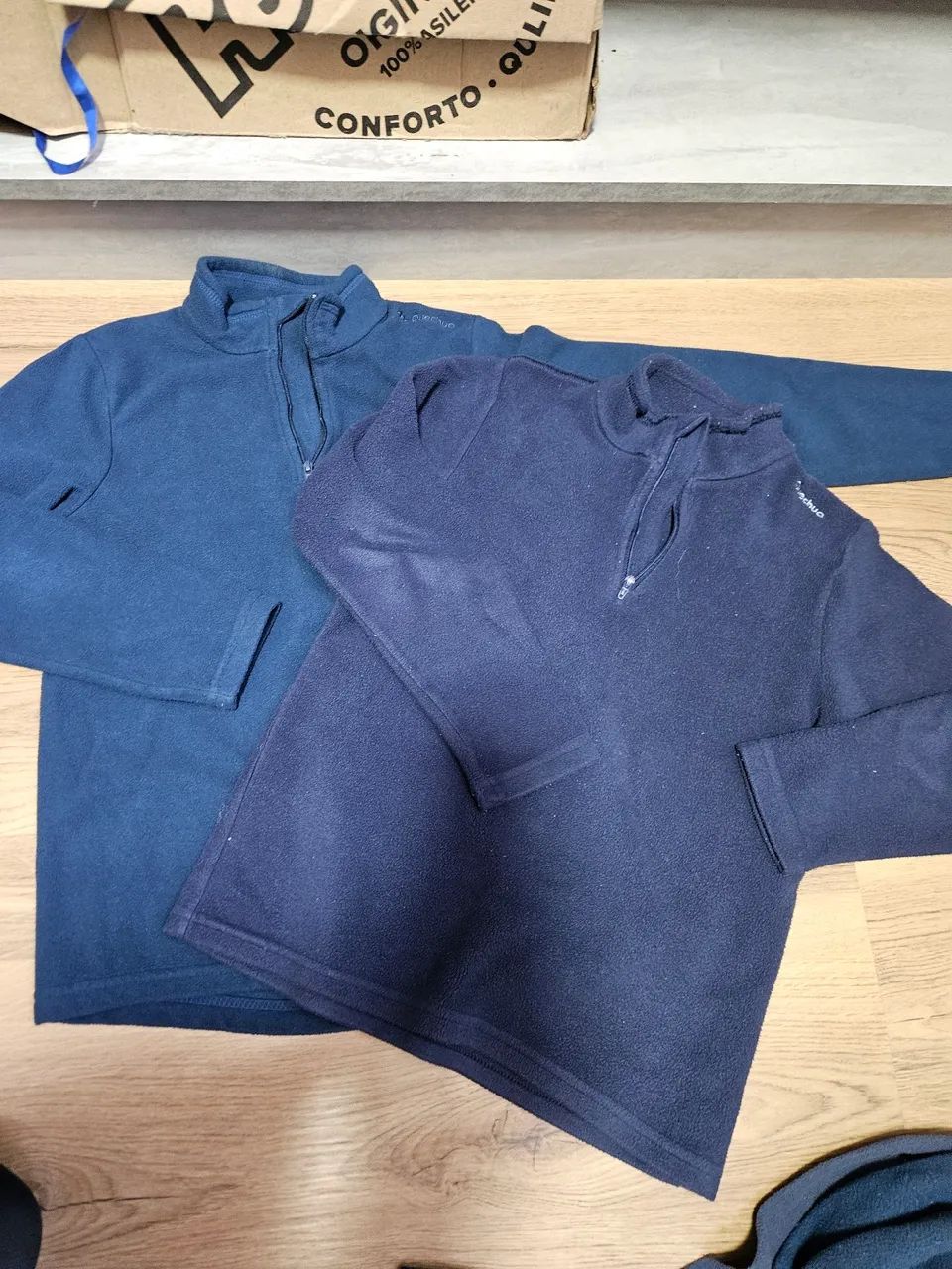 2 blusas de fleece azul escuro infantil