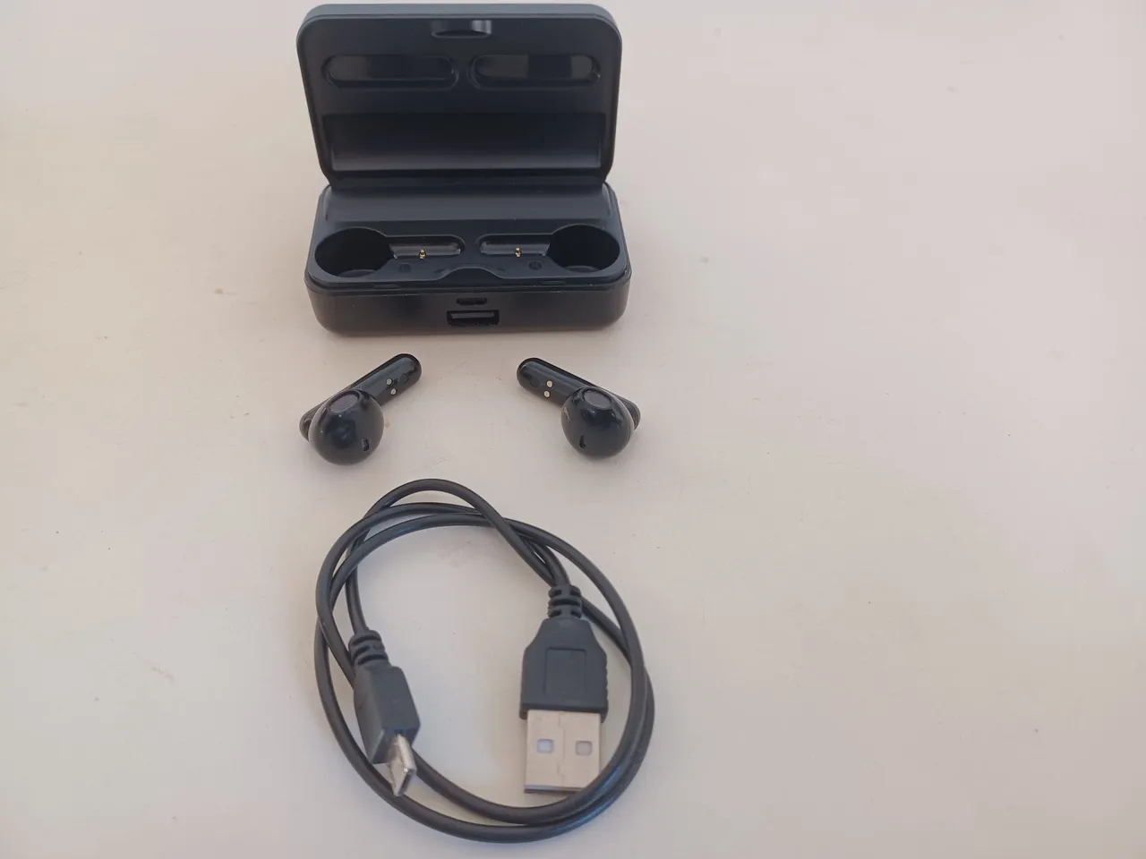 Fone de Ouvido Bluetooth POR 120 REAIS Case de Carregamento espelhado