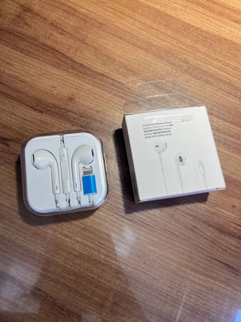 Fone de Ouvido Apple EarPods Intra-Auricular com Conector Lightning Branco 