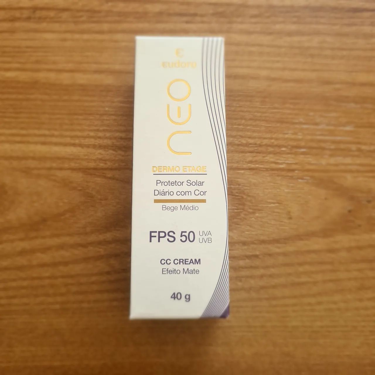 Protetor Solar com Cor Eudora FPS 50 CC Cream Efeito Mate - 40g