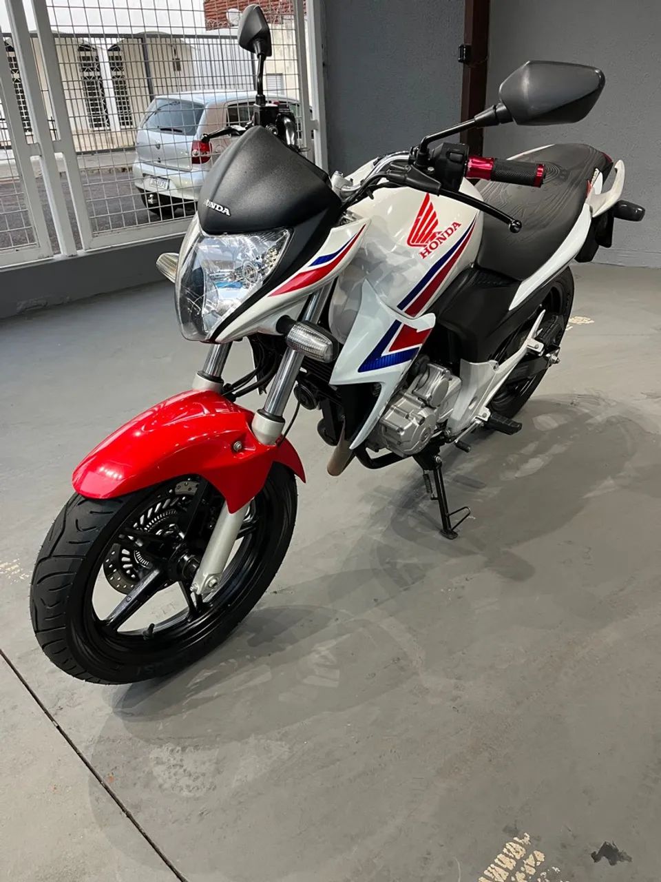 Cb 300R Freio abs Apenas 31.200 km  - Foto 5