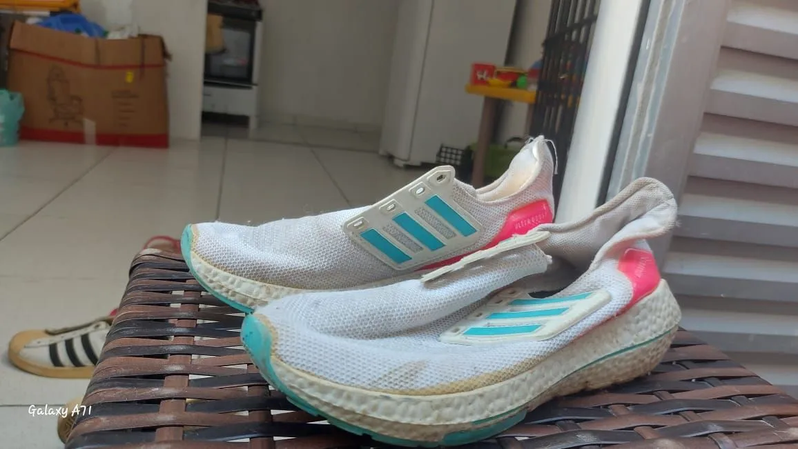 Adidas Ultraboost - Conforto e Estilo em Cada Passo