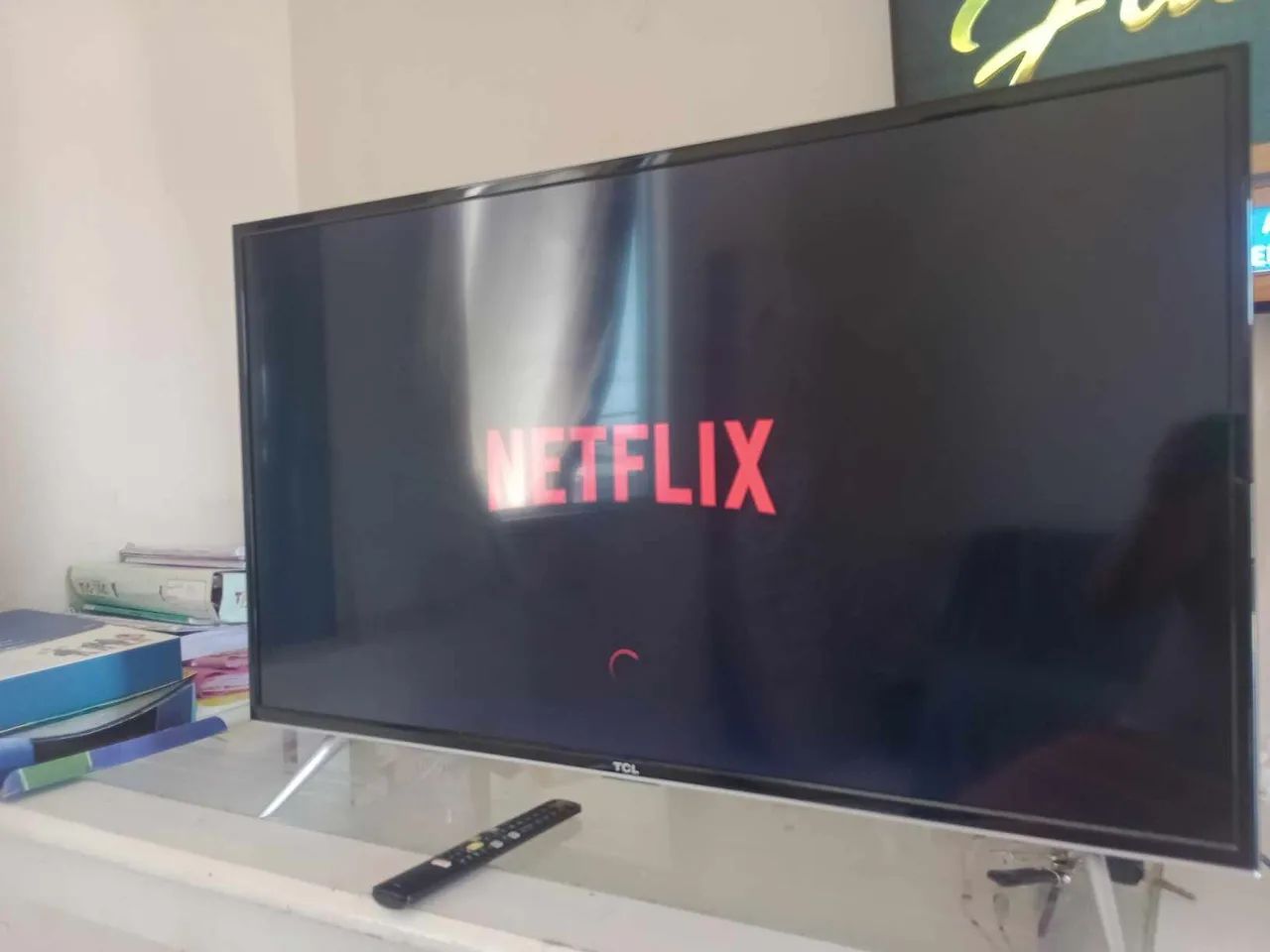 TV TCL Smart 42"  - Foto 4