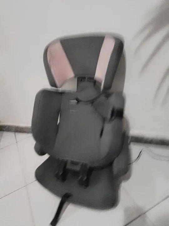 Cadeira de bebê semi nova  - Foto 4