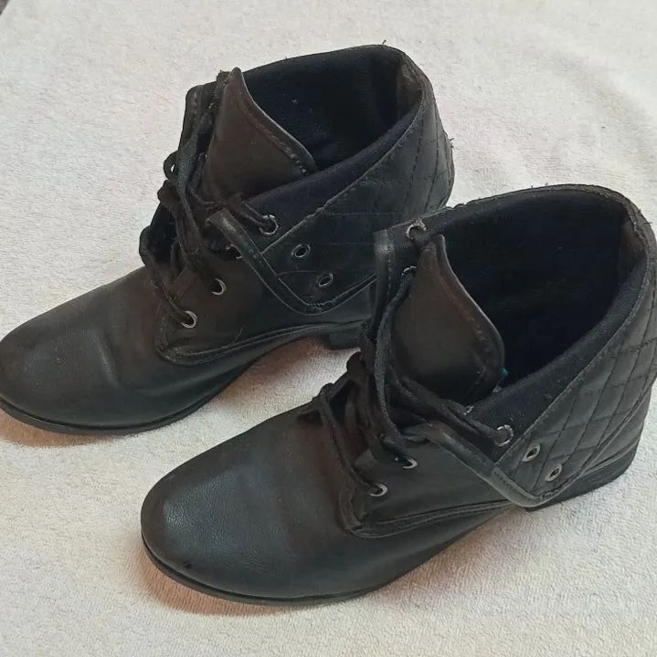BOTA PRETA, TAMANHO 35 - Foto 3