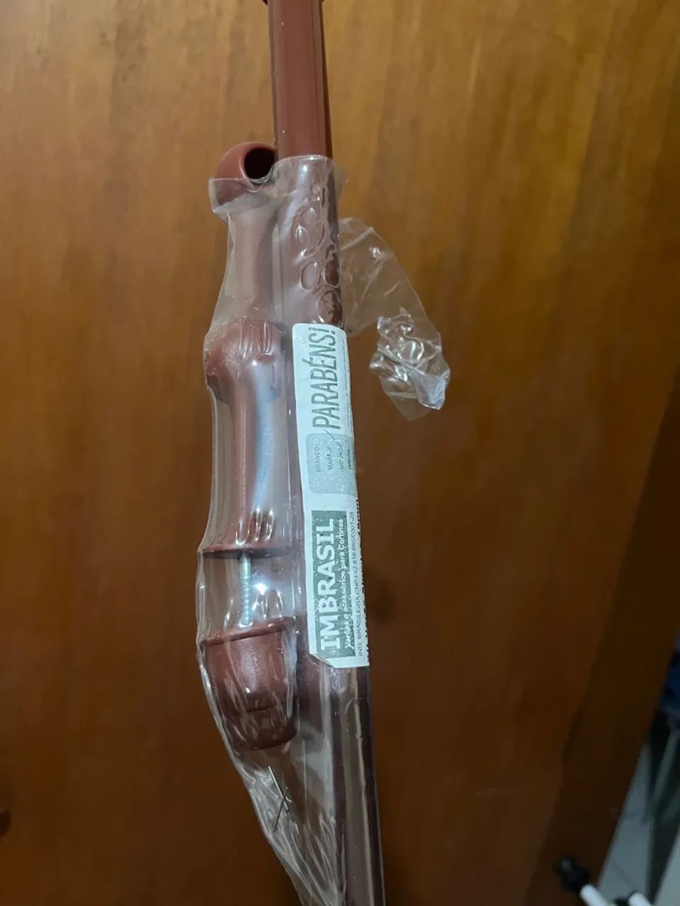 vara para cortina marrom