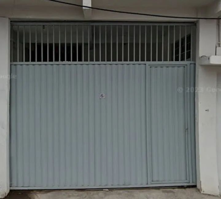 Portão de ferro galvanizado com portão de pedestre. 3,40 altura X 4,40 largura.  - Foto 2