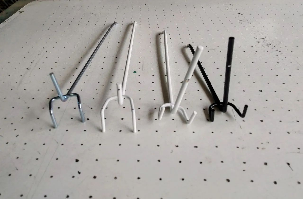 Ganchos Para Painel - Expositores - Vários Tamanhos - Temos Ponta de Estoque  - Foto 6