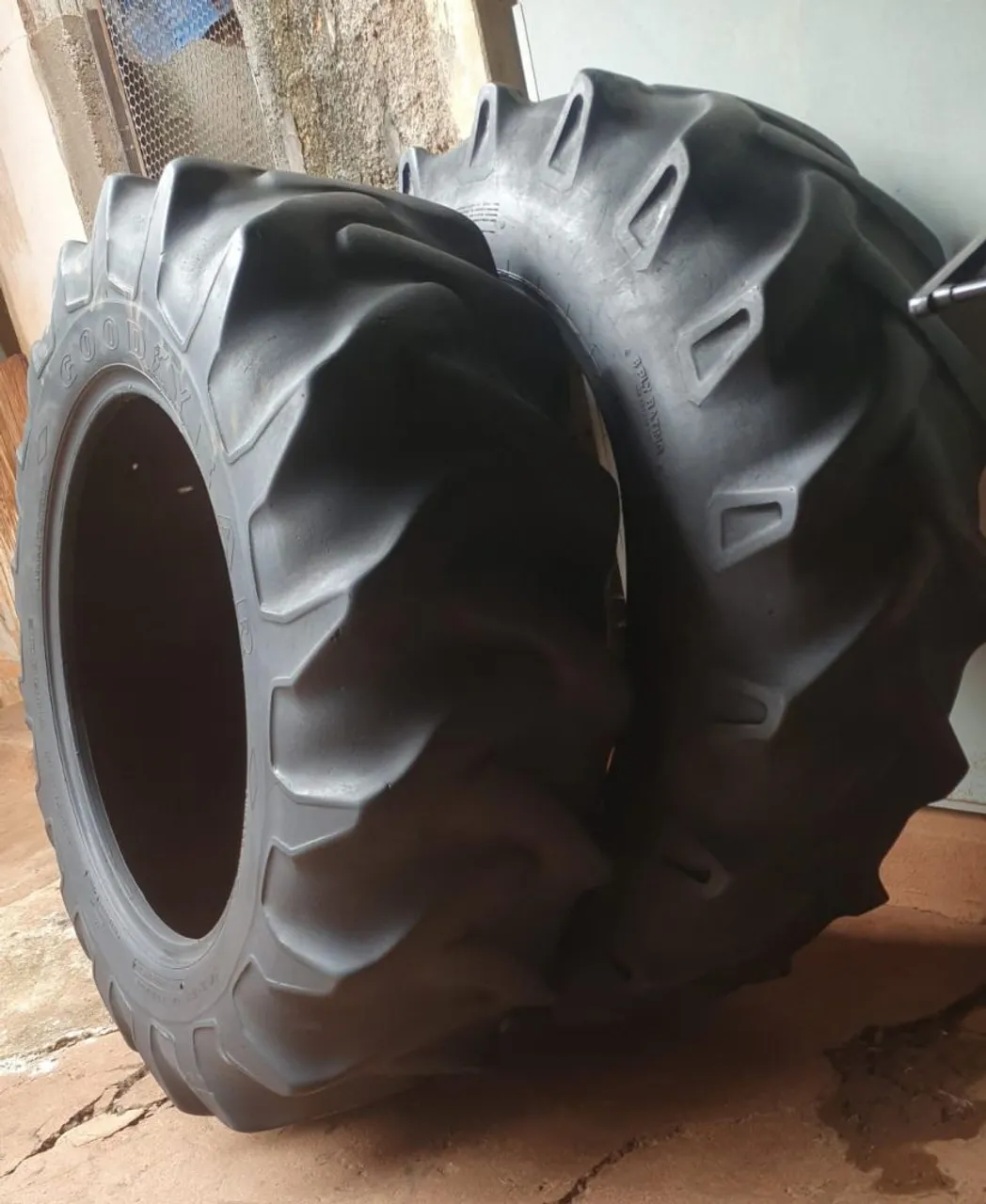 Pneus para Trator Agrícola 14.9x28