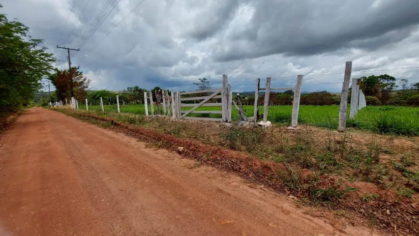 Chácara 7500m² - Ac.Troca - Águas Lindas - Há 2 km da BR 070
