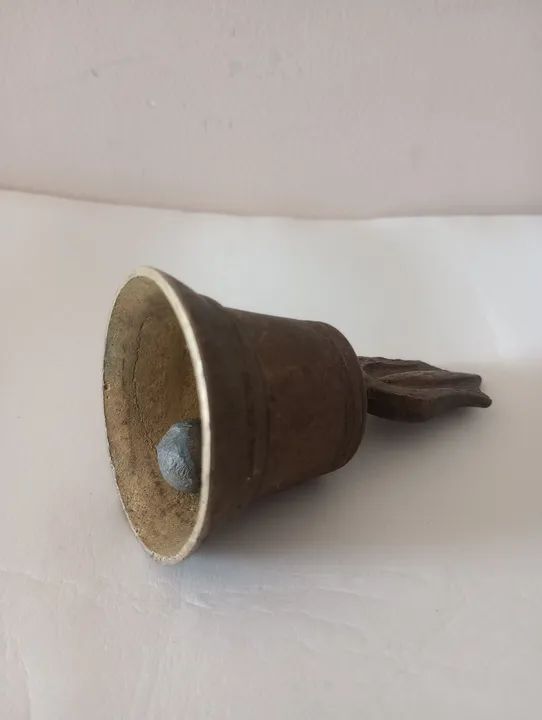 Sino antigo de metal - Foto 4