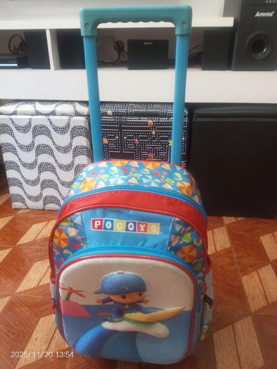 Mochila Pocoyo com Rodinhas  - Foto 2