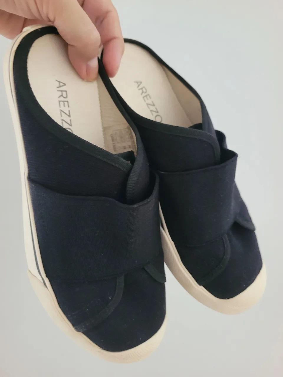 Slip On Preto Lona Aberto Elástico - tam. 36<br>*AREZZO