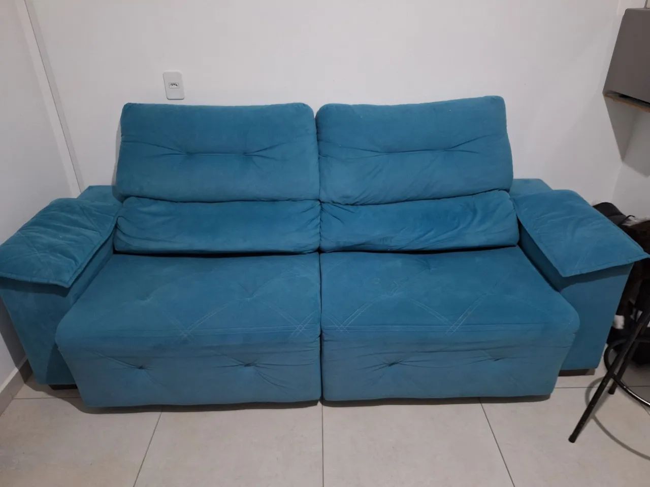 Sofá retrátil 4 lugares 64187451515778121