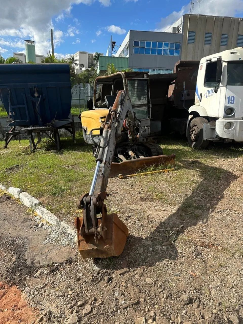 Mini Escavadeira Volvo ECR 35D - 2015 - Foto 3