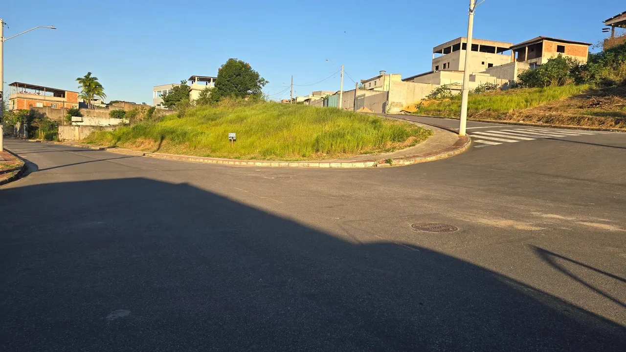 Imóvel para venda tem 611 metros quadrados em Arlindo Villaschi - Viana - ES