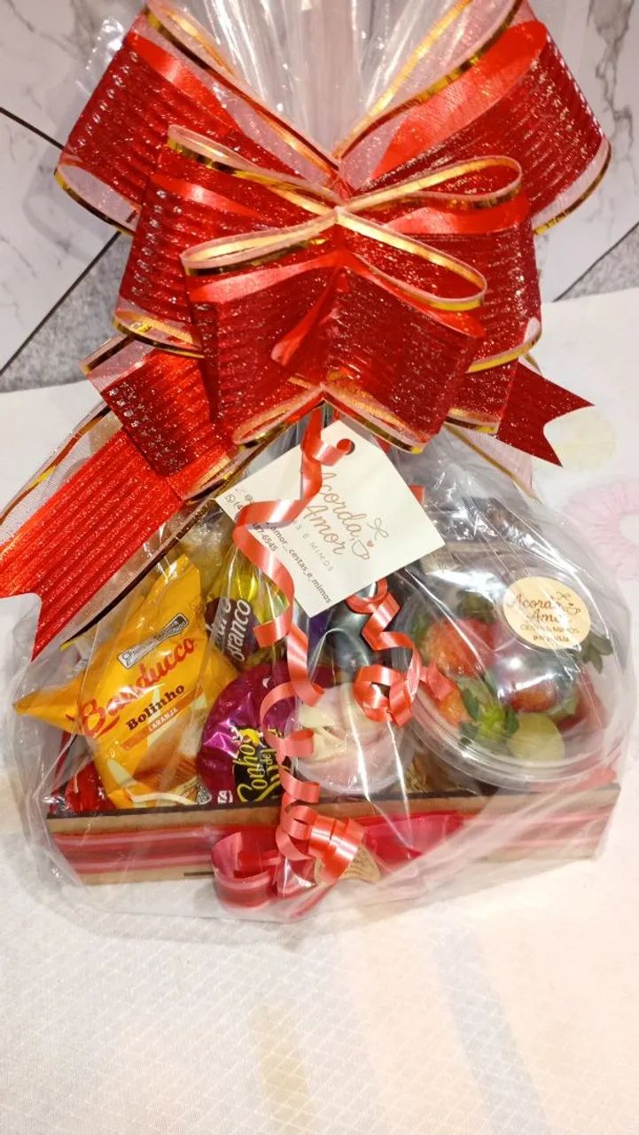 Cesta de café da manhã e mimos presente 64175973303939122