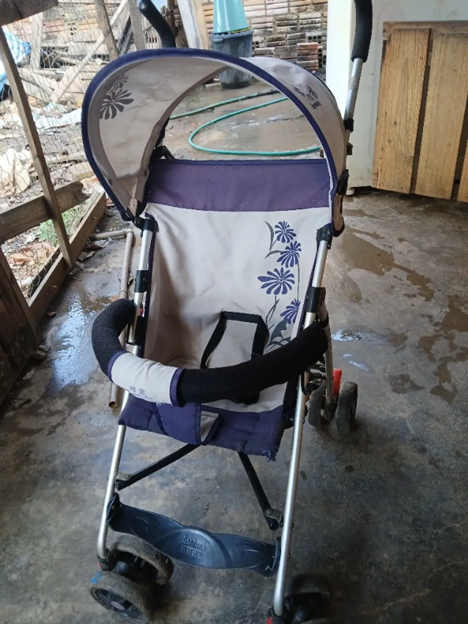 Carrinho de bebê estilo guarda chuva