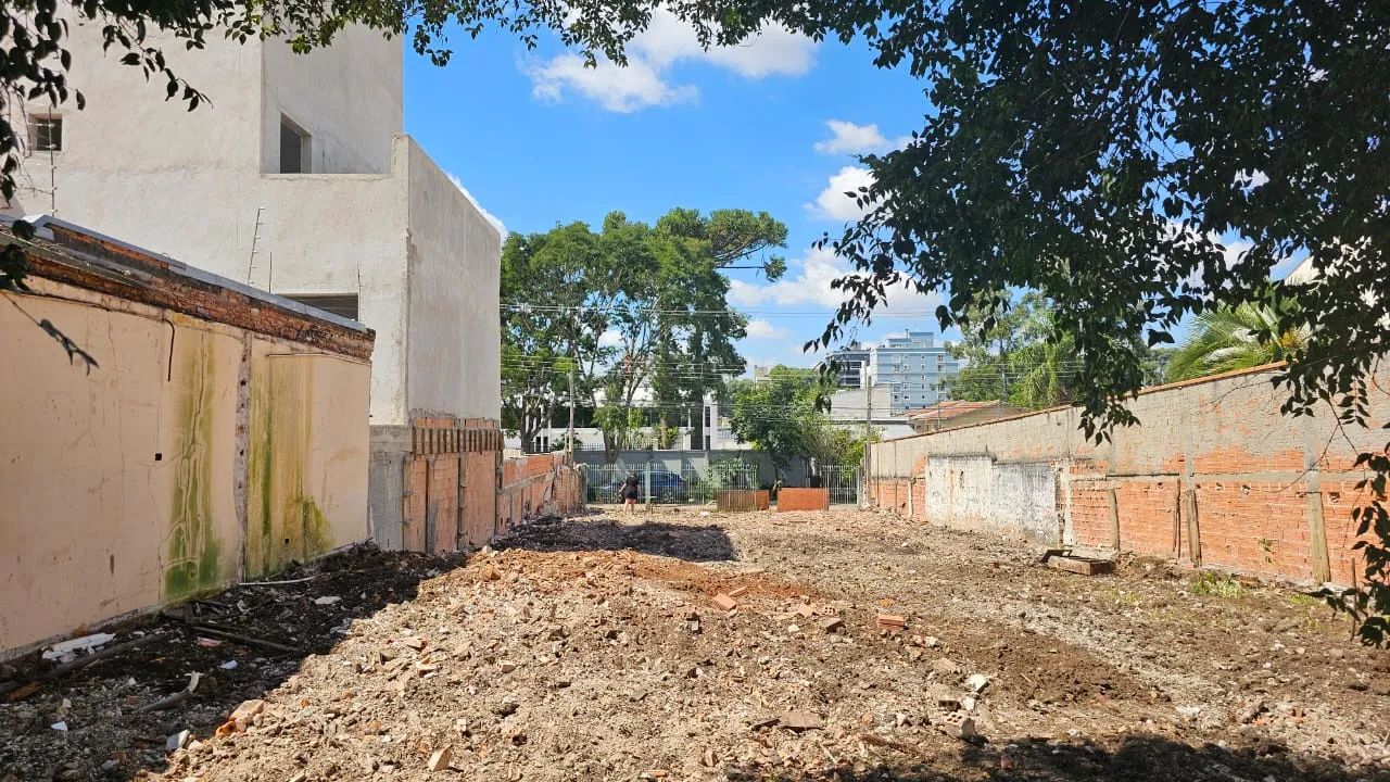 Terreno Limpo e Plano à Venda no Boa Vista  Projeto Aprovado para 14 Kitnetes! - Foto 2