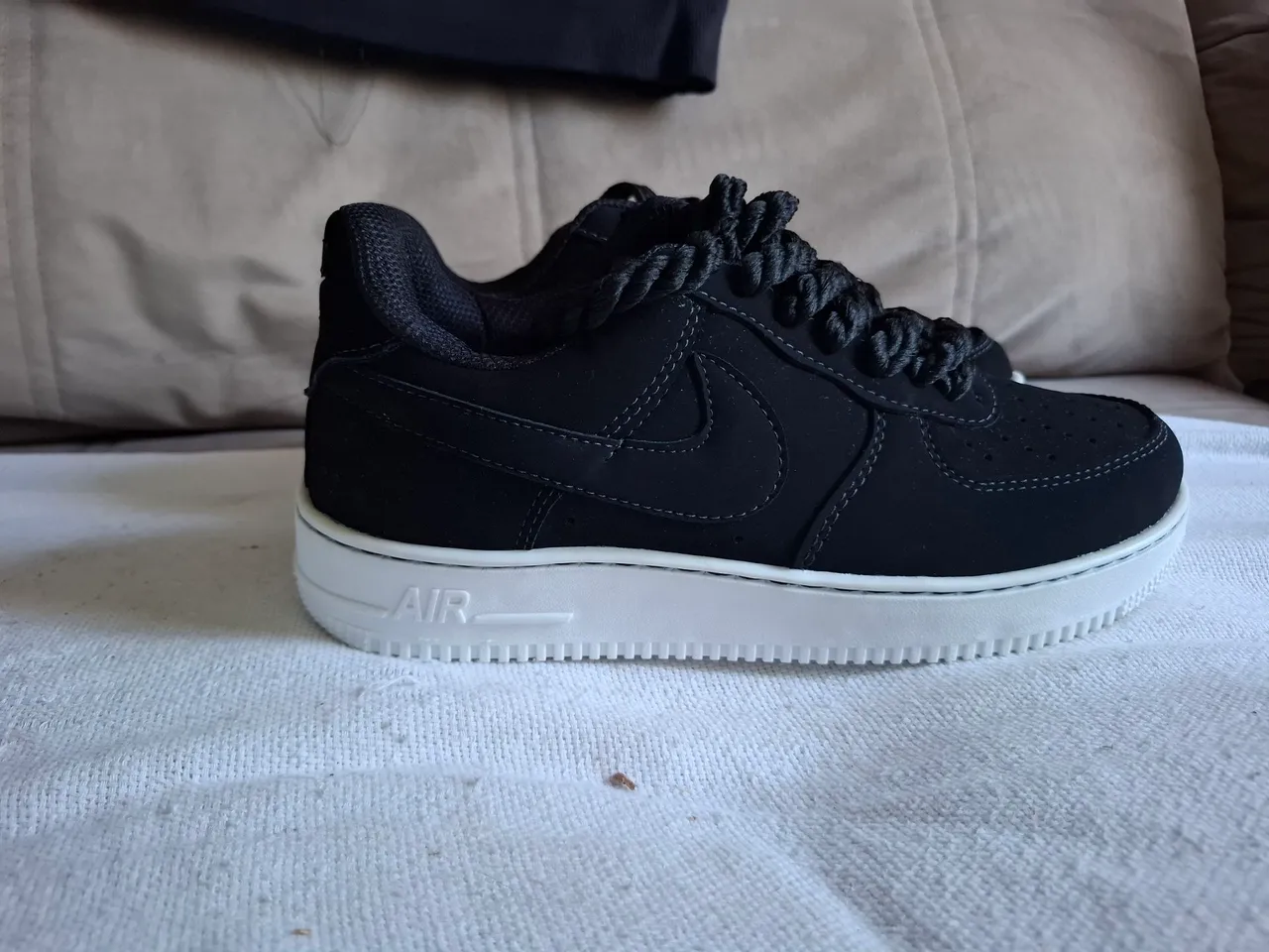 Tênis Nike Air Force 1 Noir