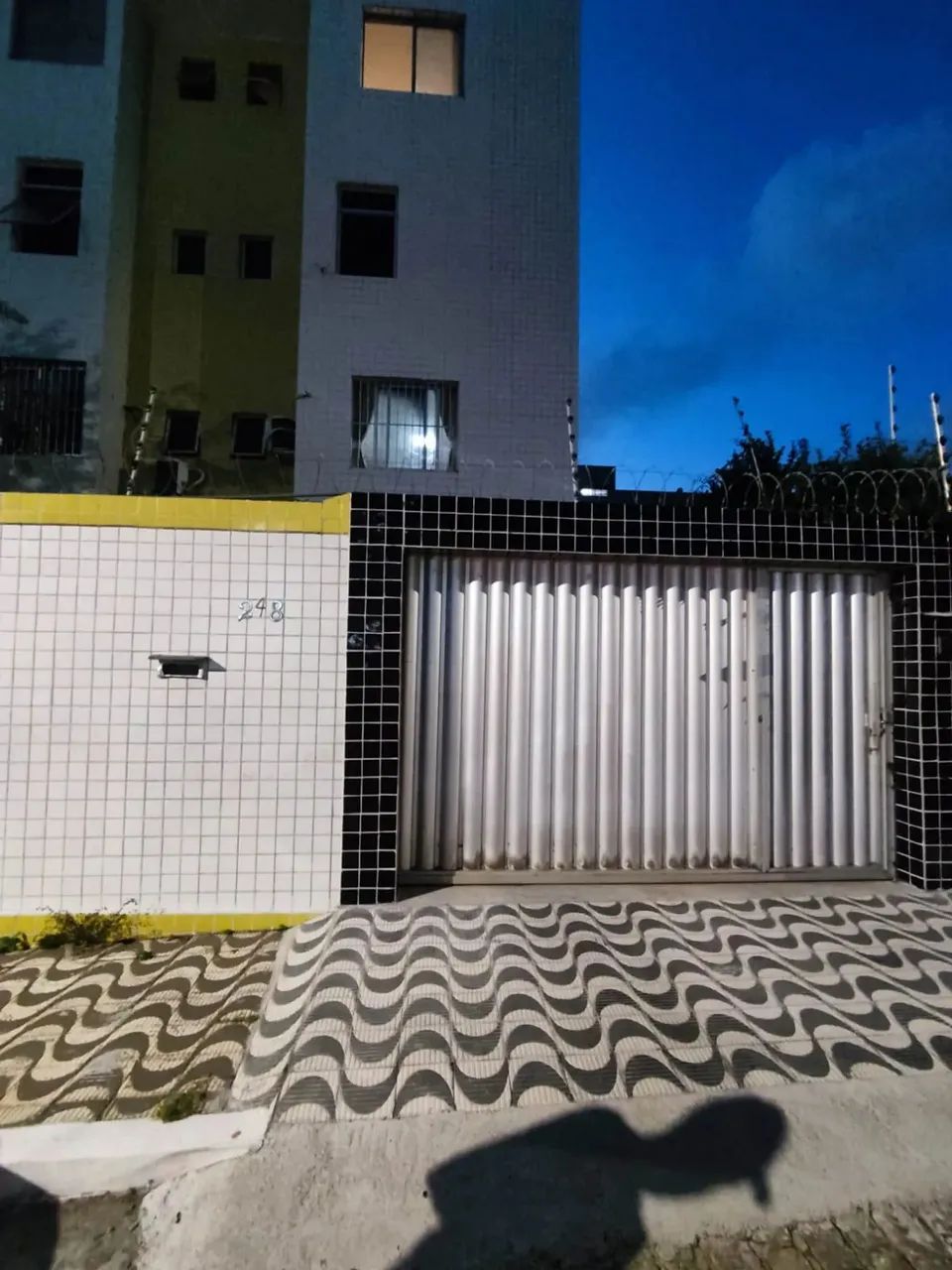 Apartamento 3/4 Com 100M² No Cond. Manoel Assunção De Macedo - Tirol