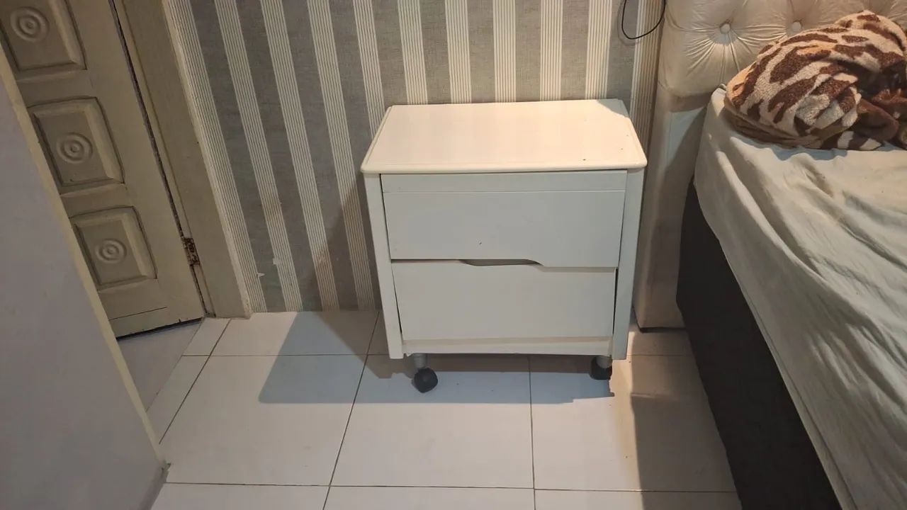 Side table64363743477634120