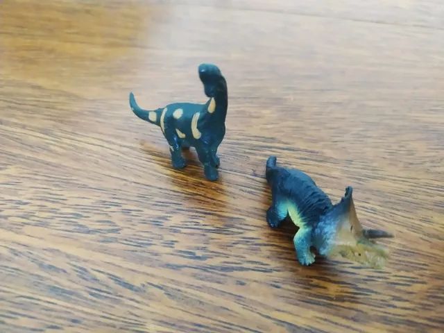 Conjunto De Dinossauros De Brinquedo - Foto 3